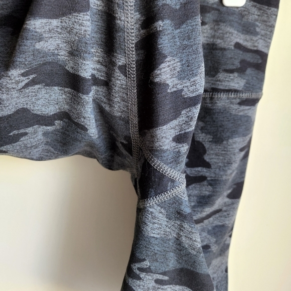 Kyodan High Waist Camo Printed Shorts Size XS - Picture 3 of 7